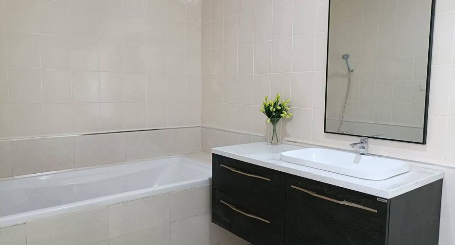 For rent 3 bedrooms house in Bang Lamung, Chonburi