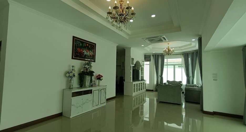 For rent 3 bedrooms house in Bang Lamung, Chonburi