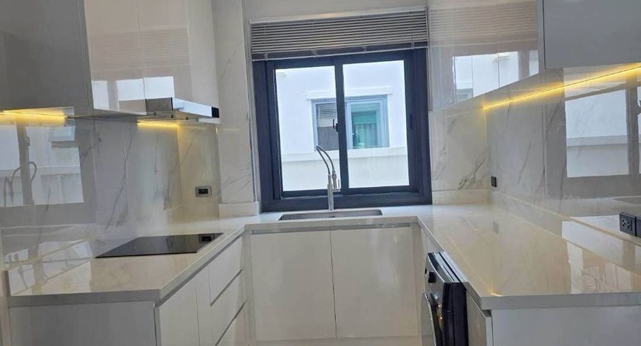 For rent 3 bedrooms villa in Bang Lamung, Chonburi