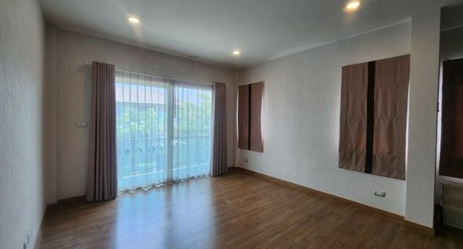 出租 4 卧室 独立屋 在 Phasi Charoen, 曼谷