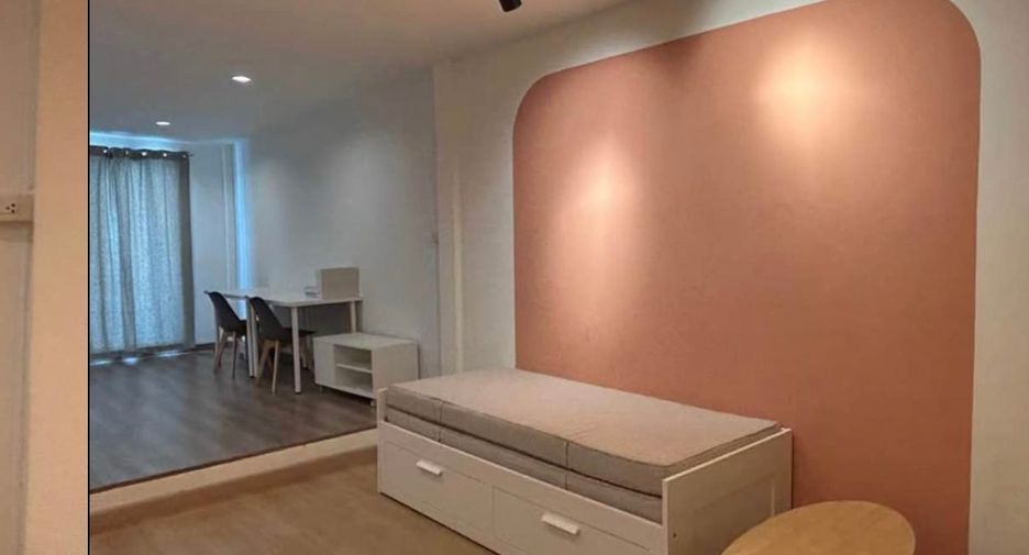 For rent 2 bedrooms townhouse in Bueng Kum, Bangkok