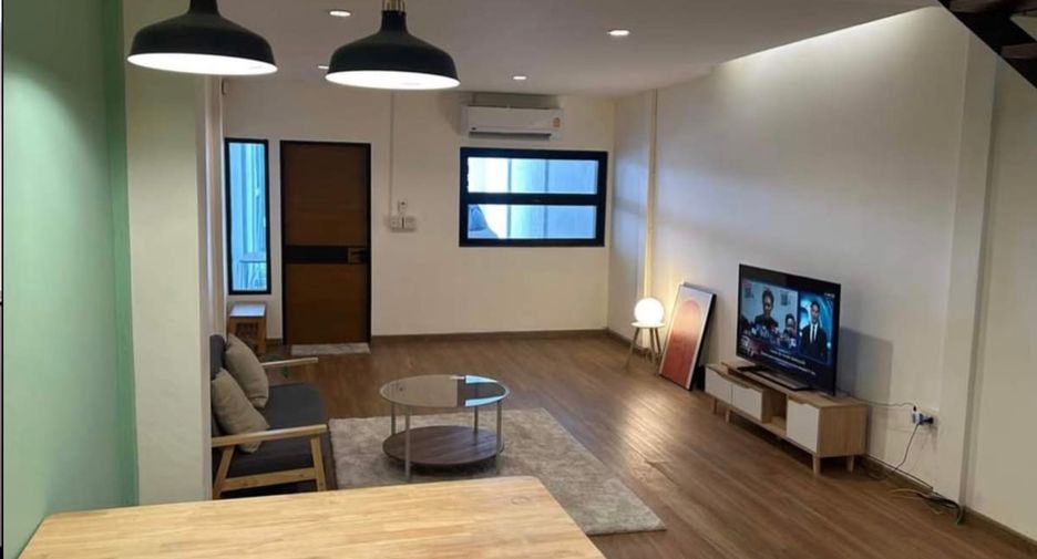 For rent 2 bedrooms townhouse in Bueng Kum, Bangkok