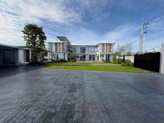 Haus zum Kauf mit 5 Zimmer in Bang Lamung, Chonburi