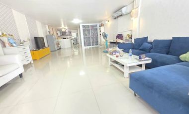 For sale 3 bedrooms townhouse in Mueang Rayong, Rayong