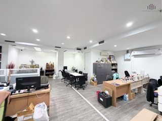 Büro zum Kauf mit 1 Zimmer in Watthana, Bangkok