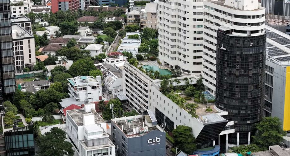 À vendre 1 chambre maison de ville à Watthana, Bangkok