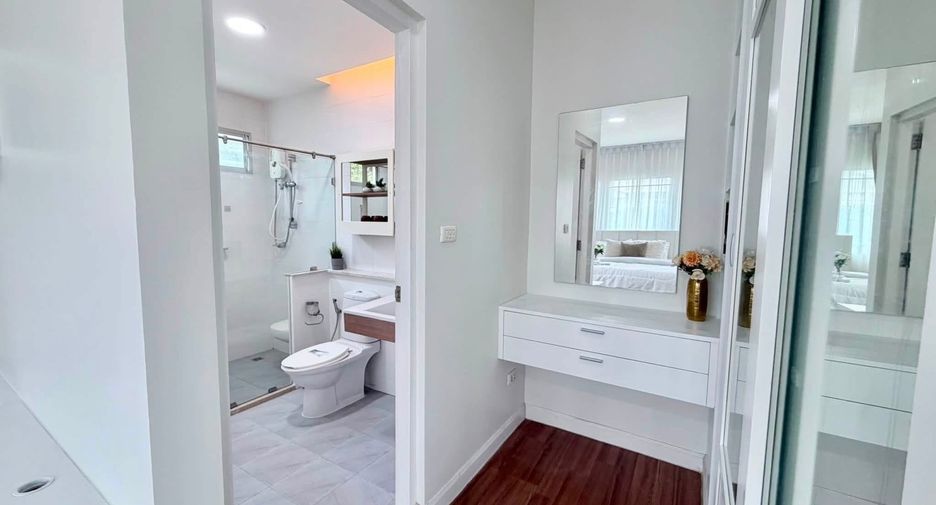 For rent 4 bedrooms house in Prawet, Bangkok