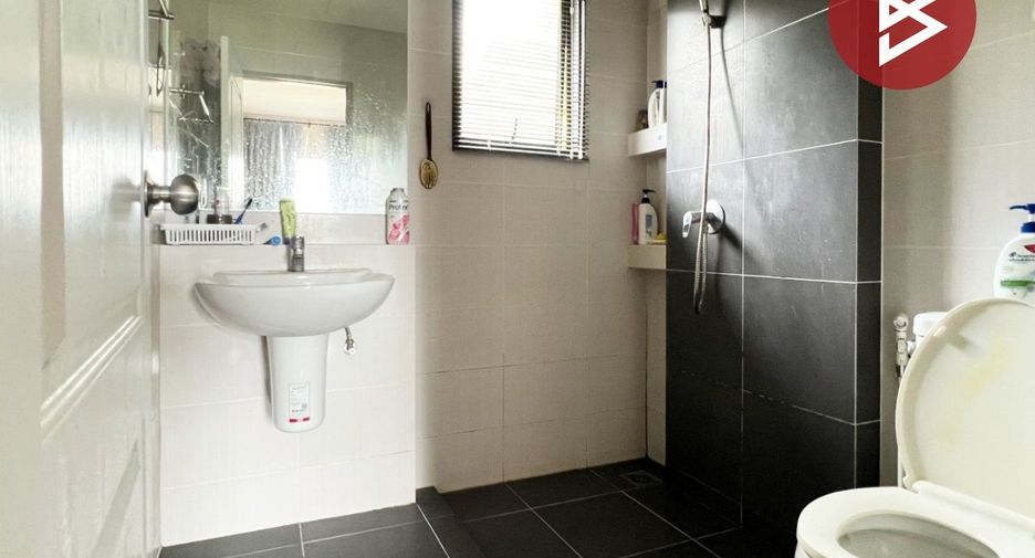 Haus zum Kauf mit 4 Zimmer in Phra Samut Chedi, Samut Prakan