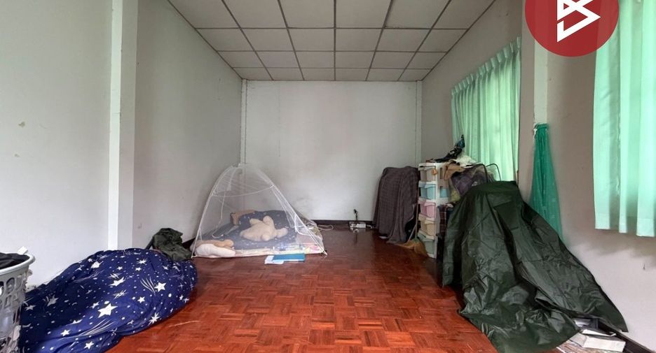 À vendre 2 chambres maison de ville à Mueang Lop Buri, Lopburi