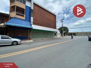 For sale 3 bedrooms retail Space in Don Chedi, Suphan Buri