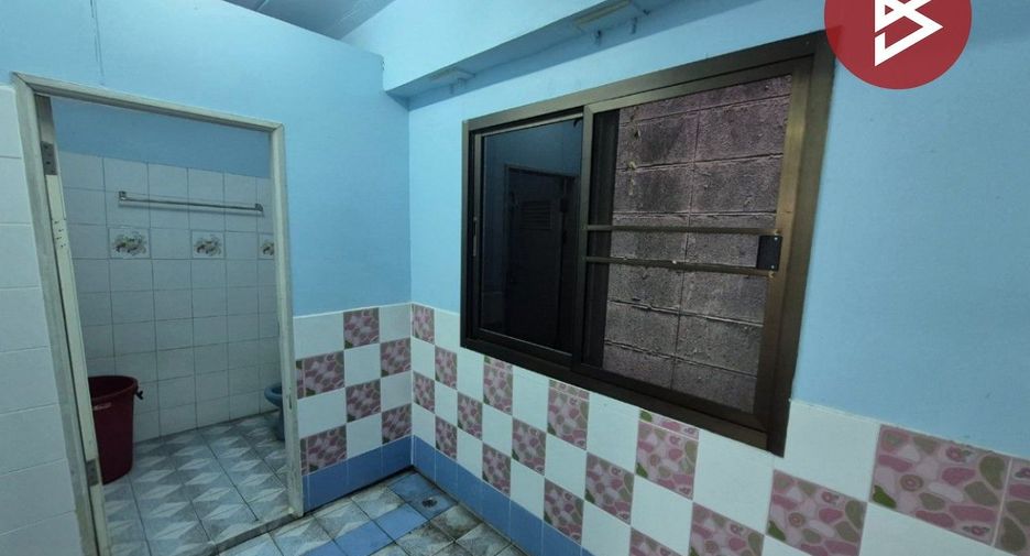 Local comercial en venta de 4 habitaciones en Mueang Samut Prakan, Samut Prakan