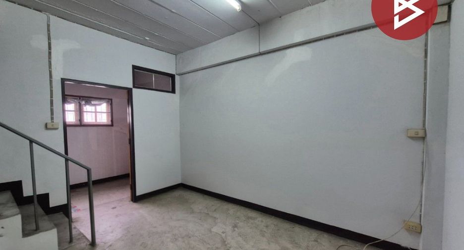 Local comercial en venta de 4 habitaciones en Mueang Samut Prakan, Samut Prakan