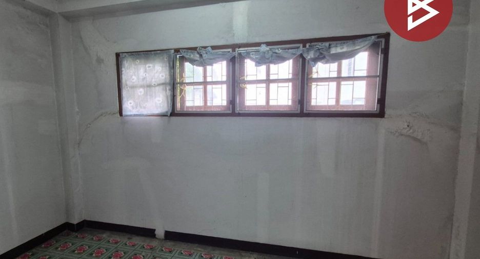 Local comercial en venta de 4 habitaciones en Mueang Samut Prakan, Samut Prakan