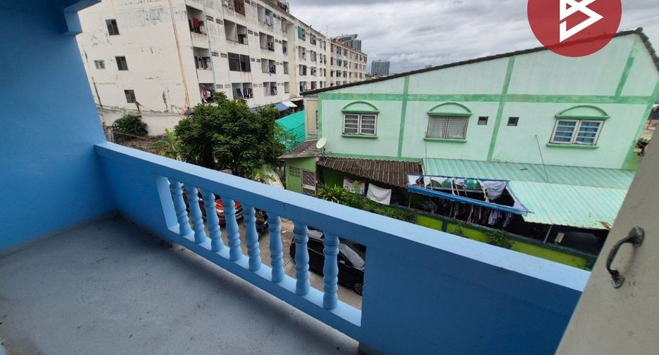 Local comercial en venta de 4 habitaciones en Mueang Samut Prakan, Samut Prakan