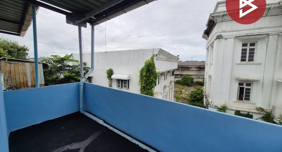 Local comercial en venta de 4 habitaciones en Mueang Samut Prakan, Samut Prakan