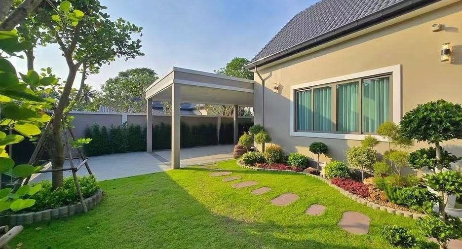 For sale 4 ベッドルーム house in Bang Lamung, Chonburi