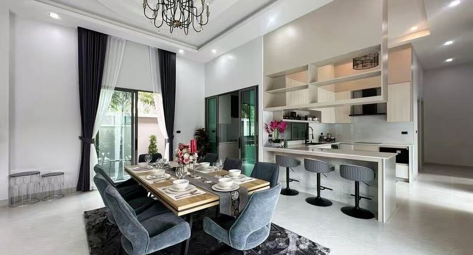 For sale 4 ベッドルーム house in Bang Lamung, Chonburi