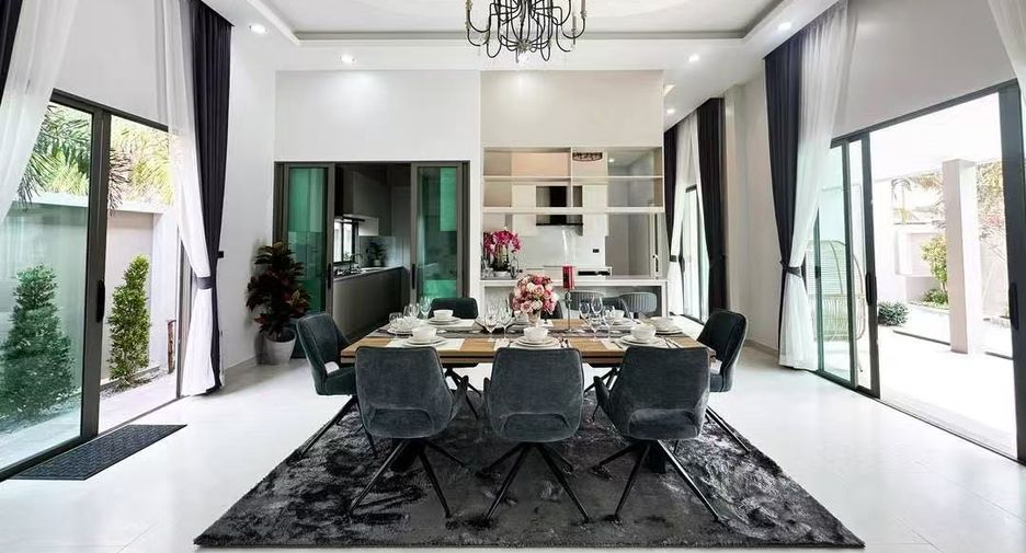 For sale 4 ベッドルーム house in Bang Lamung, Chonburi