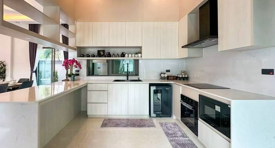 For sale 4 ベッドルーム house in Bang Lamung, Chonburi