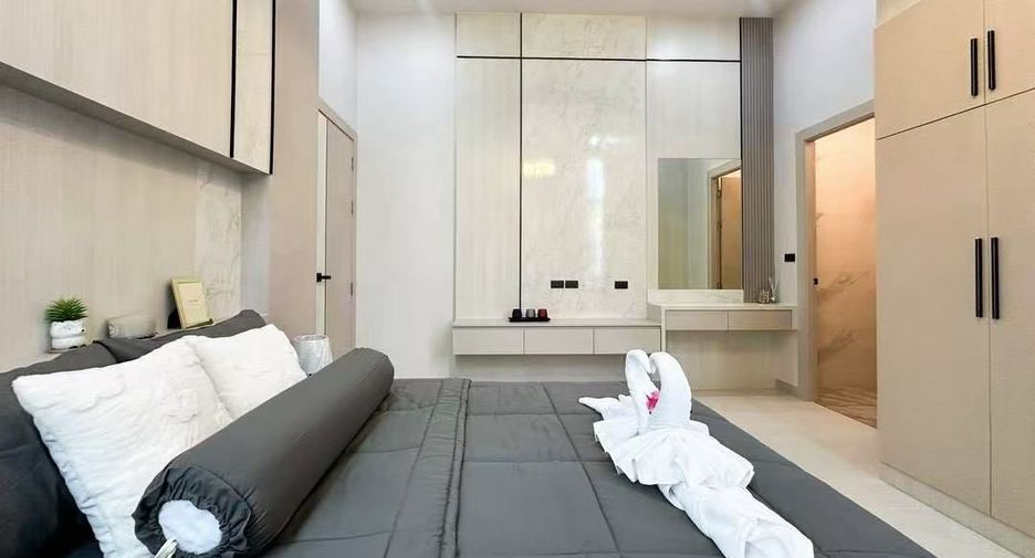 For sale 4 ベッドルーム house in Bang Lamung, Chonburi
