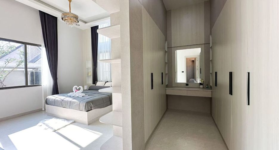 For sale 4 ベッドルーム house in Bang Lamung, Chonburi
