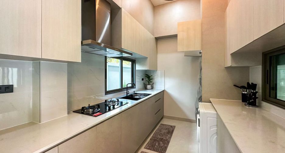 For sale 4 ベッドルーム house in Bang Lamung, Chonburi