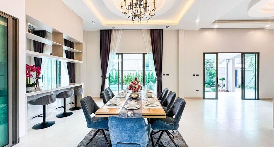 For sale 4 ベッドルーム house in Bang Lamung, Chonburi