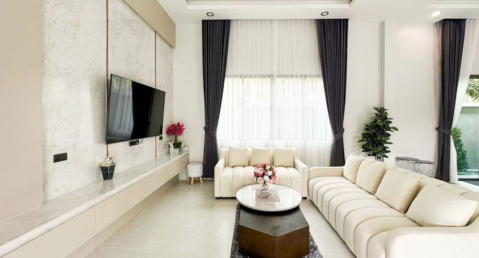 For sale 4 ベッドルーム house in Bang Lamung, Chonburi