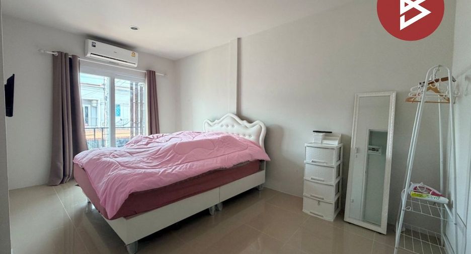 Casa adosada en alquiler y en venta de 3 habitaciones en Mueang Nakhon Pathom, Nakhon Pathom