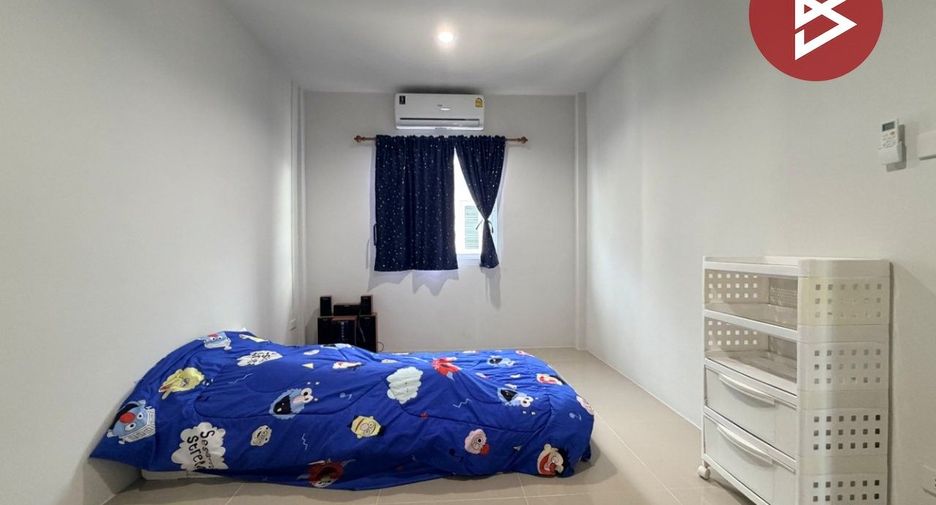 Casa adosada en alquiler y en venta de 3 habitaciones en Mueang Nakhon Pathom, Nakhon Pathom