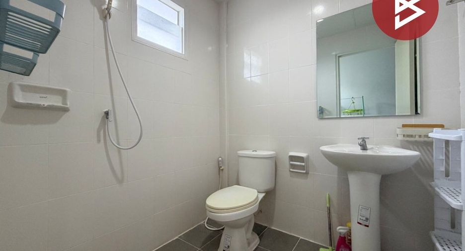Casa adosada en alquiler y en venta de 3 habitaciones en Mueang Nakhon Pathom, Nakhon Pathom