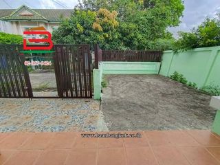 Casa adosada en venta de 3 habitaciones en Bang Nam Priao, Chachoengsao