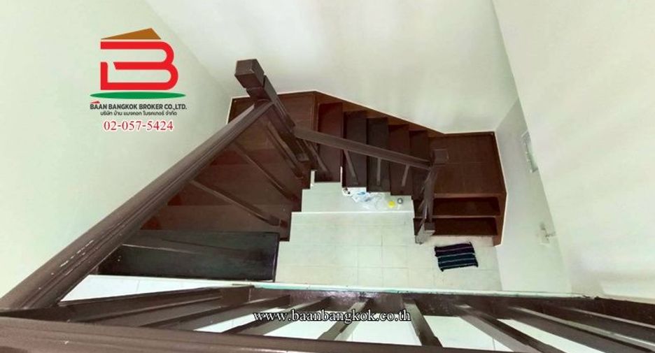 Casa adosada en venta de 3 habitaciones en Bang Nam Priao, Chachoengsao