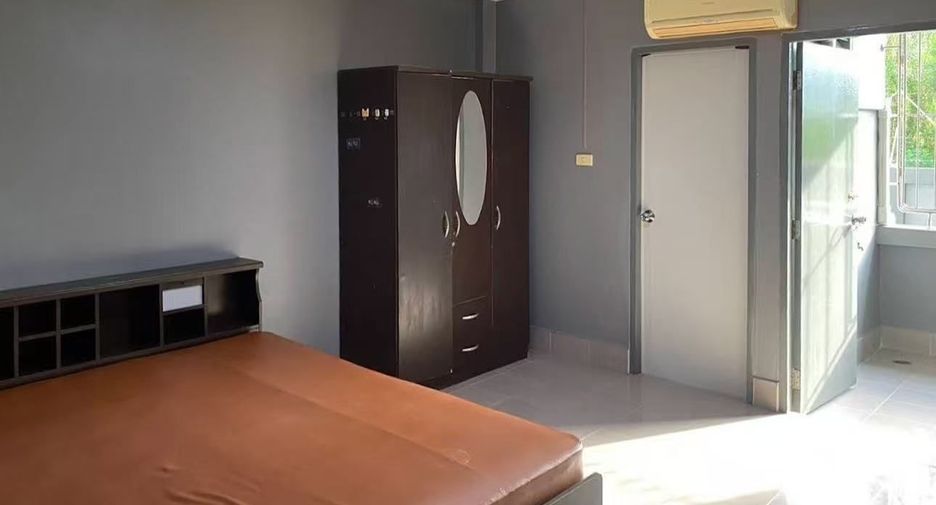 Apartamento con servicios en venta de 30 habitaciones en Mueang Phichit, Phichit