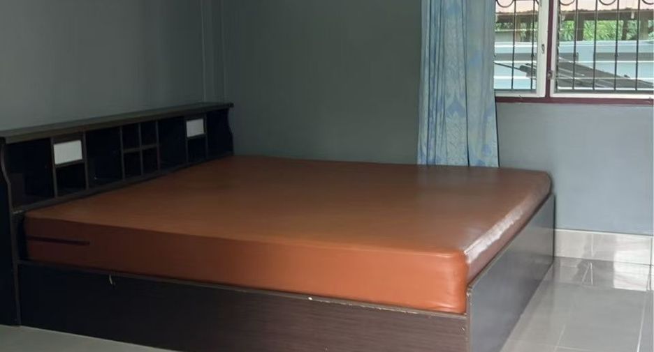 Apartamento con servicios en venta de 30 habitaciones en Mueang Phichit, Phichit