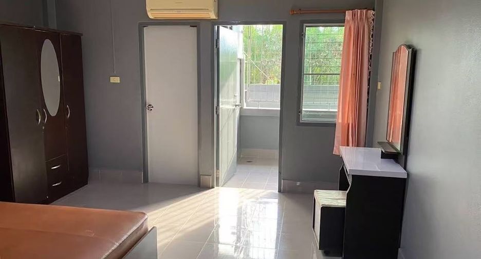 Apartamento con servicios en venta de 30 habitaciones en Mueang Phichit, Phichit