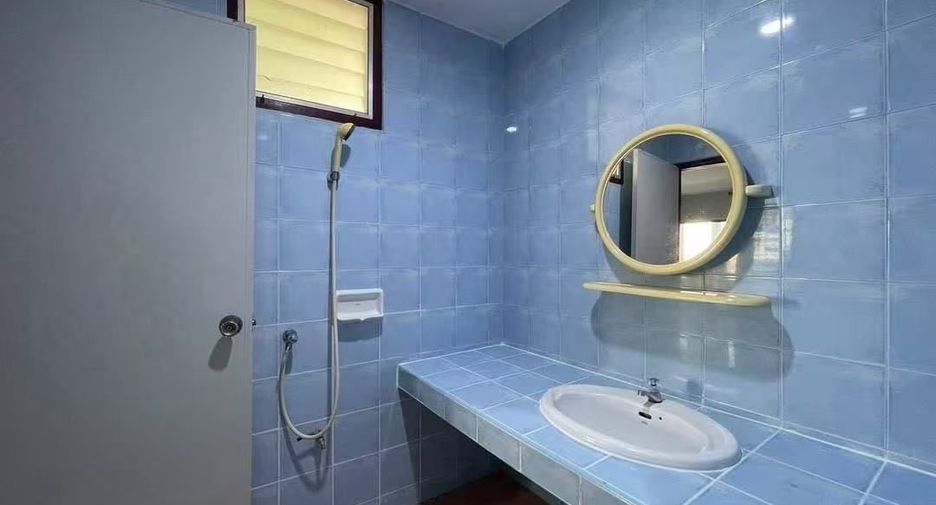 Apartamento con servicios en venta de 30 habitaciones en Mueang Phichit, Phichit