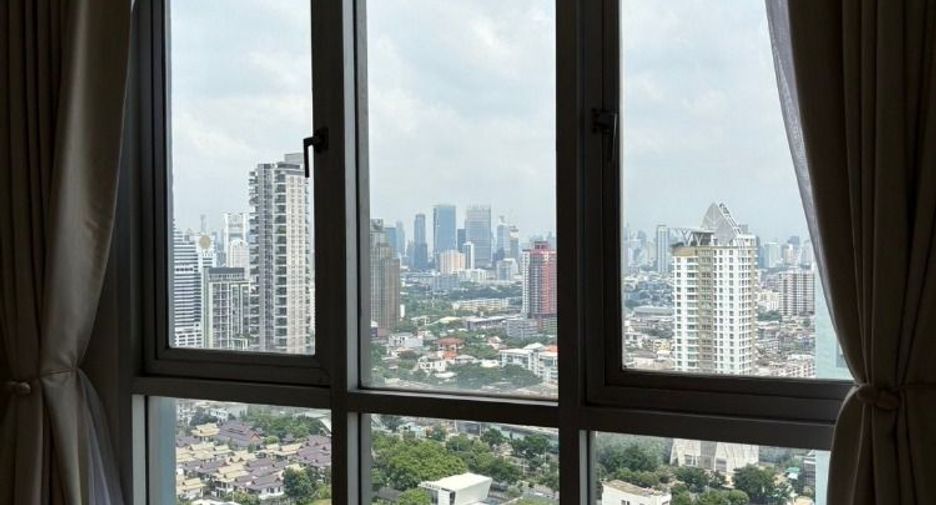 For sale 2 bedrooms condo in Yan Nawa, Bangkok