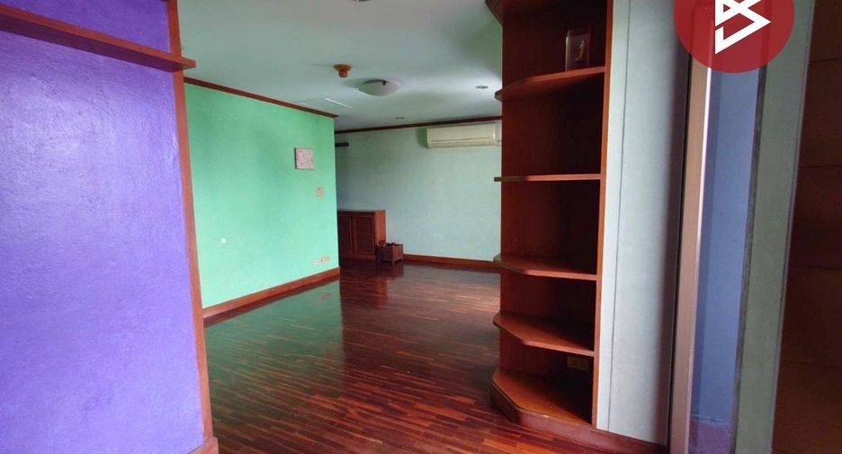 For sale 1 bed condo in Huai Khwang, Bangkok