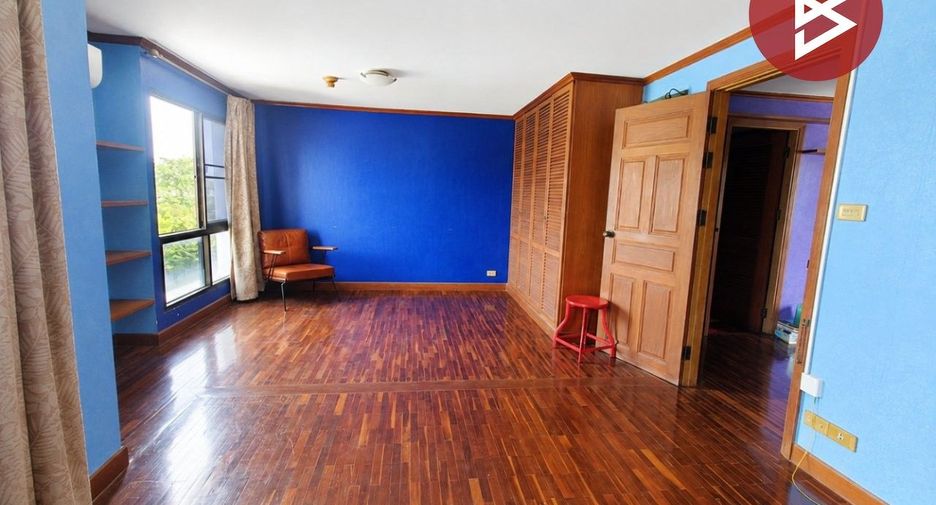 À vendre 1 chambre condo à Huai Khwang, Bangkok