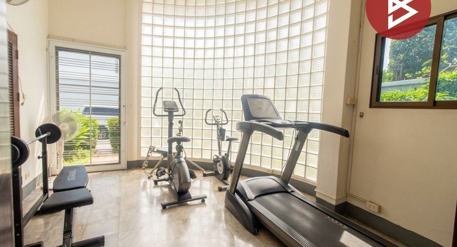 À vendre 1 chambre condo à Huai Khwang, Bangkok