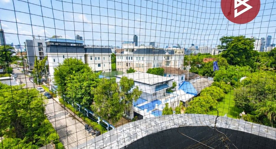 À vendre 1 chambre condo à Huai Khwang, Bangkok