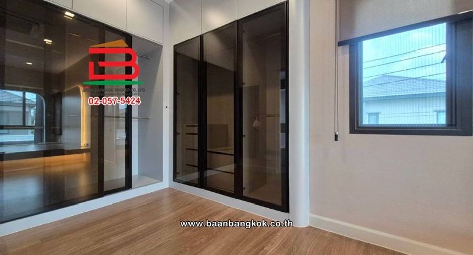 For rent and for sale 4 bedrooms house in Mueang Nonthaburi, Nonthaburi