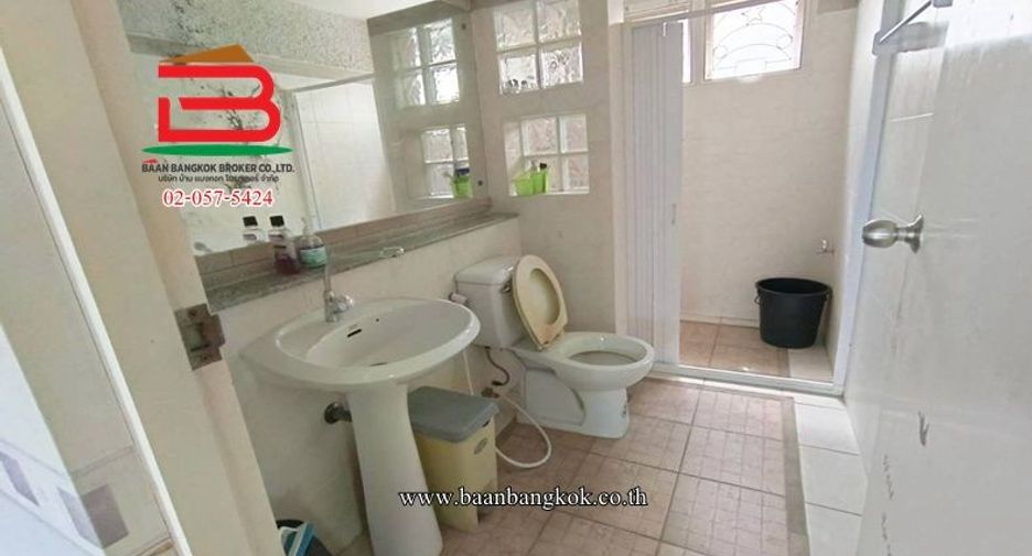 For sale 3 bedrooms house in Khlong Sam Wa, Bangkok