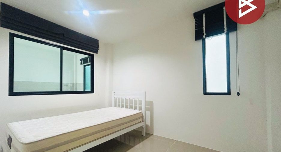 Casa en venta de 4 habitaciones en Phra Samut Chedi, Samut Prakan