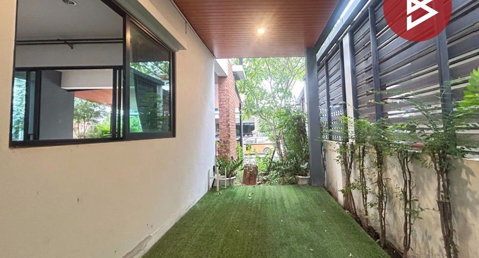 Casa en venta de 4 habitaciones en Phra Samut Chedi, Samut Prakan