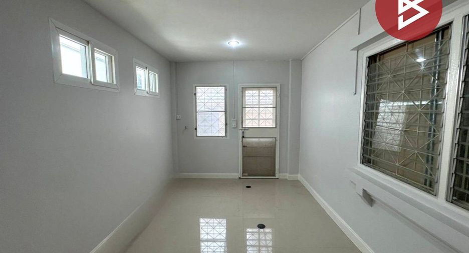 Casa en venta de 3 habitaciones en Lat Krabang, Bangkok