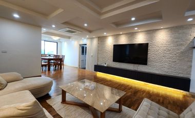 For sale 3 bedrooms condo in Khlong Toei, Bangkok