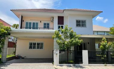 Casa en venta de 4 habitaciones en Saraphi, Chiang Mai