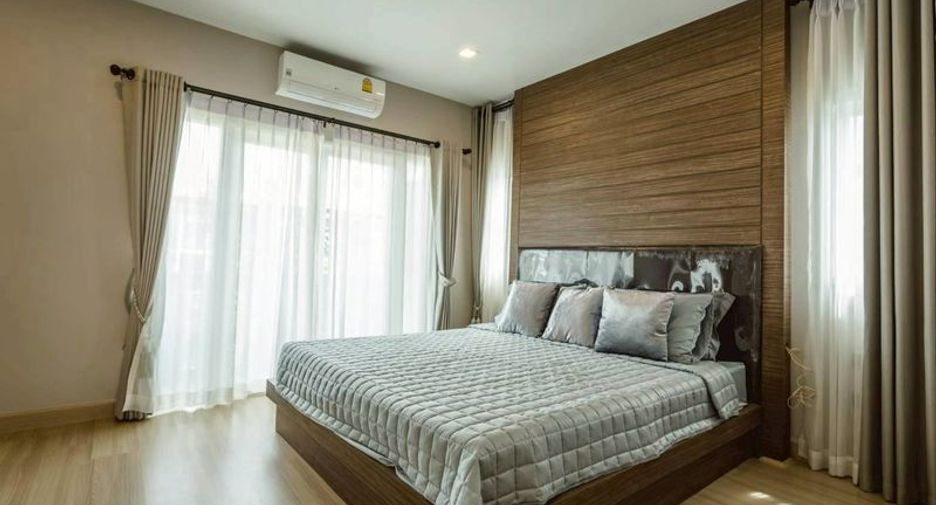 À louer 3 chambres maison à Bang Lamung, Chonburi